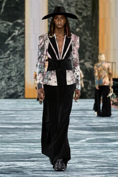 Look 20